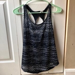 Under Armour fitted heatgear tank top